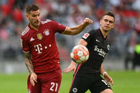 Santos Borré, titular en la victoria de Eintracht Frankfurt contra Bayern Múnich
