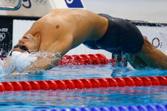 Omar Pinzón, nadador colombiano, competirá en los Olímpicos en los 200 metros espalda.
