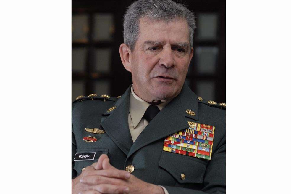 El excomandante del Ejército, general Mario Montoya. / Archivo
