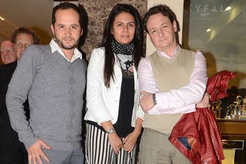 Personalidades colombianas disfrutaron de la muestra de Omega planet ocean skyfall