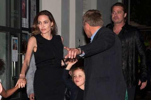Angelina Jolie vuelve a hablar con Brad Pitt