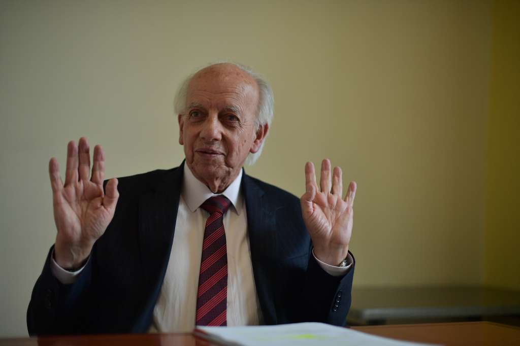 Ministro de cultura.
