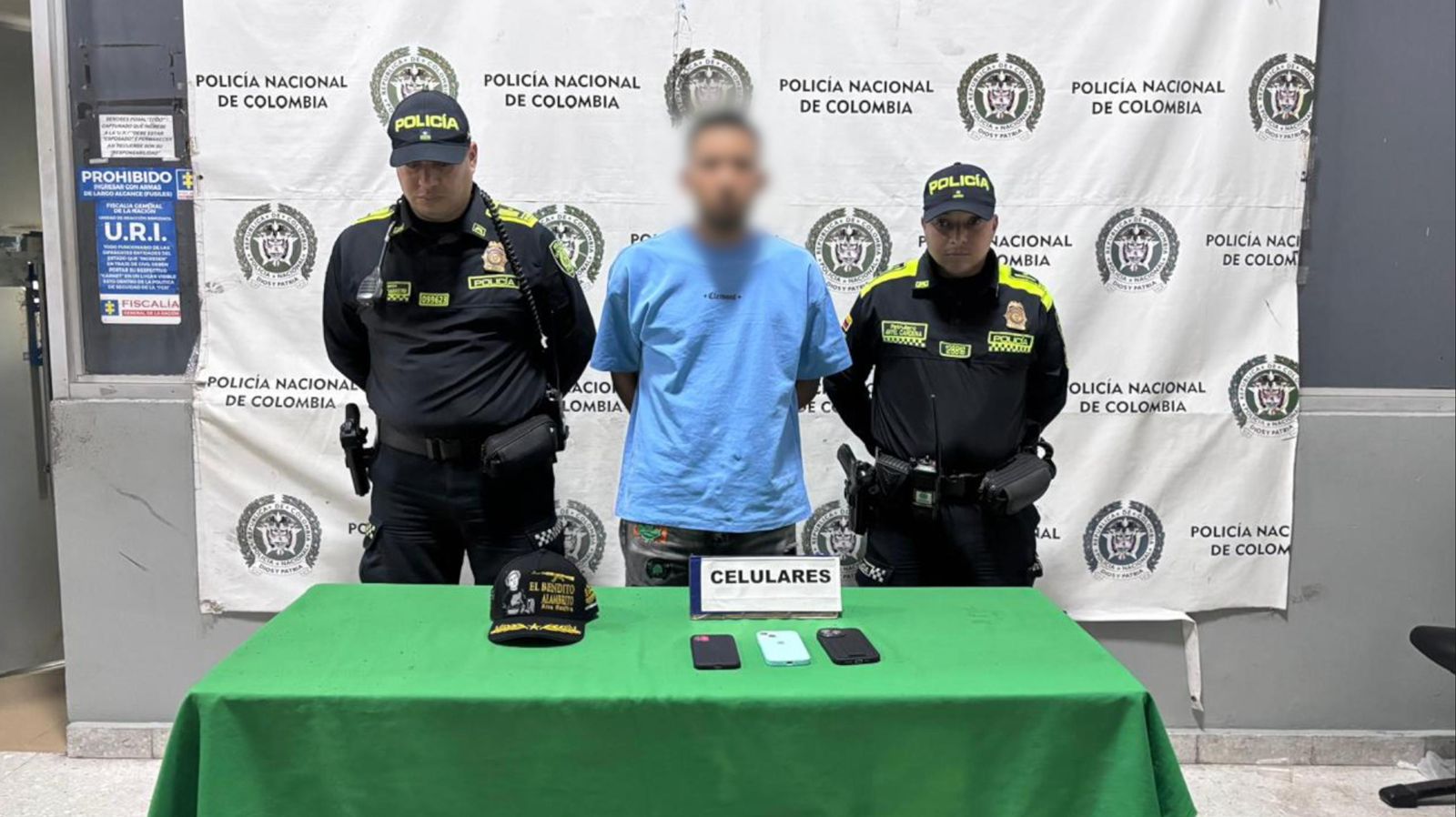 Este hombre lleva más de cuatro años en el mundo criminal y usa las redes sociales para difundir el mensaje del grupo armado.