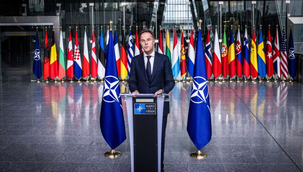 BRUSELAS, 28/10/2024.- La OTAN pidió este lunes a Rusia y Corea del Norte que pongan fin "inmediatamente" al despliegue de soldados norcoreanos en territorio ruso para apoyar a Moscú en la guerra contra Ucrania. "Hoy puedo confirmar que tropas norcoreanas han sido enviadas a Rusia y que unidades militares norcoreanas han sido desplegadas en la región (rusa) de Kursk", afirmó el secretario general de la OTAN, Mark Rutte, en una declaración posterior a la visita de una delegación de alto nivel de Corea del Sur para informar a la Alianza sobre la cuestión. EFE/ NATO - SOLO USO EDITORIAL/SOLO DISPONIBLE PARA ILUSTRAR LA NOTICIA QUE ACOMPAÑA (CRÉDITO OBLIGATORIO) -