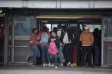 ¿Sin estudios? Critican la apuesta de Galán por reducir los colados en SITP
