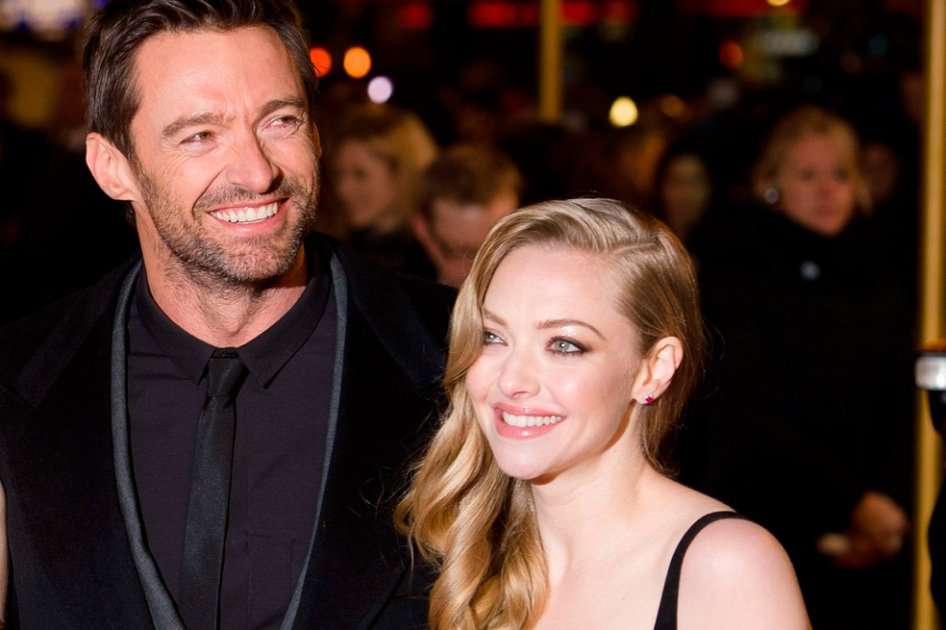 Hugh Jackman y Amanda Seyfried en el estreno de "Los Miserables" en Londres. / AFP