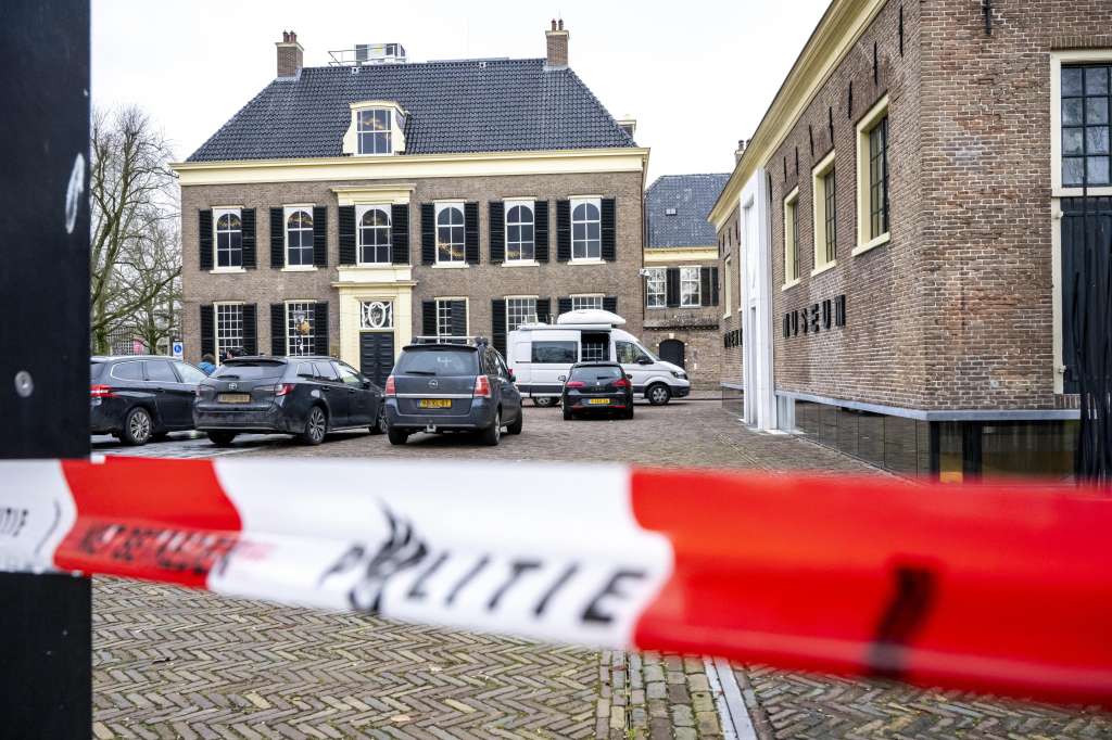 Assen (Netherlands), 25/01/2025.- Outside view of the art and history museum Drents Museum in Assen, Netherlands, 25 January 2025. The museum is closed all weekend after an explosion early on 25 January, that the police believe may have been associated with a burglary of gold and silver artifacts from the 'Dacia ñ Kingdom of Gold and Silver' exhibition. (Países Bajos; Holanda) EFE/EPA/MARCEL J. DE JONG