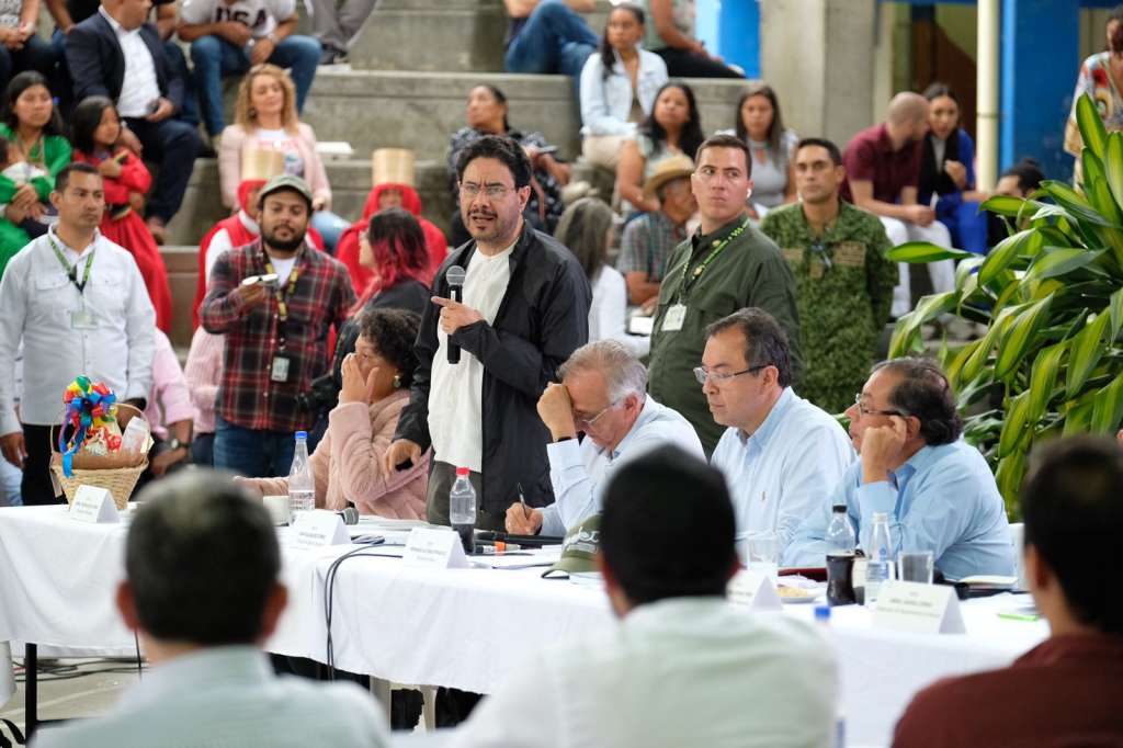 Iván Cepeda, presidió el inicio de la instalación del PMU en Ituango.