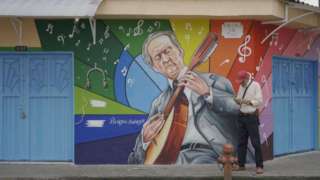 La iniciativa “Pueblos que enamoran con Arte y Color” de la Fundación Pintuco, se invirtieron más de $500 millones para el embellecimiento de fachadas e infraestructura turística.