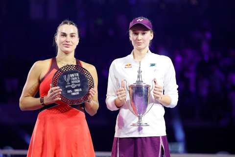 Rybakina arruinó la fiesta de Sabalenka y se coronó campeona del Masters WTA
