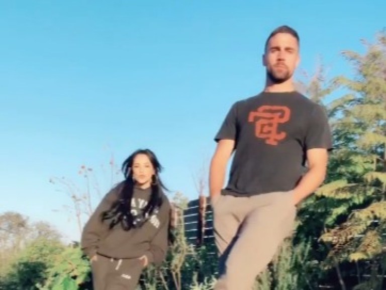 Becky G y Sebastian Lletget: el buen ritmo de una pareja