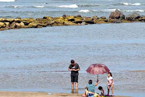 Por ley serán obligatorias medidas especiales de seguridad en playas del país