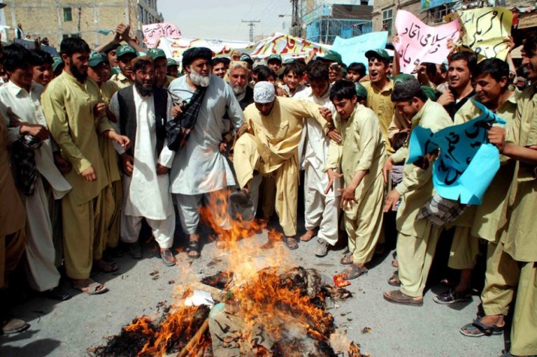 Muere manifestante en Pakistán en protesta por video contra Mahoma