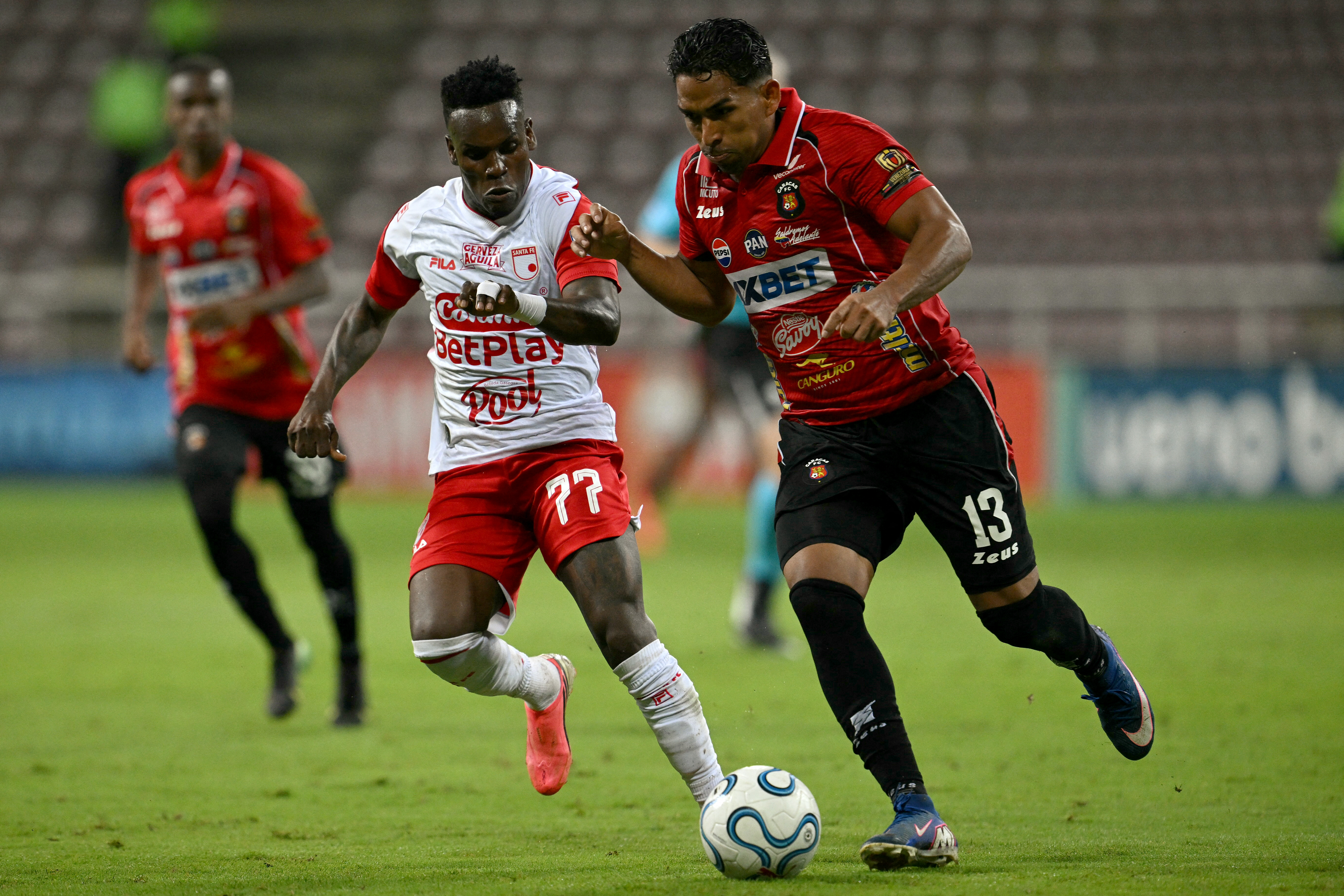 Santa Fe llegó a Venezuela con una ventaja de dos goles.