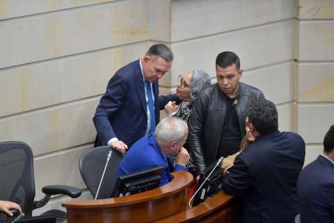 “Inconveniente para el país”: transfuguismo avanzaría en Senado en medio de polémicas