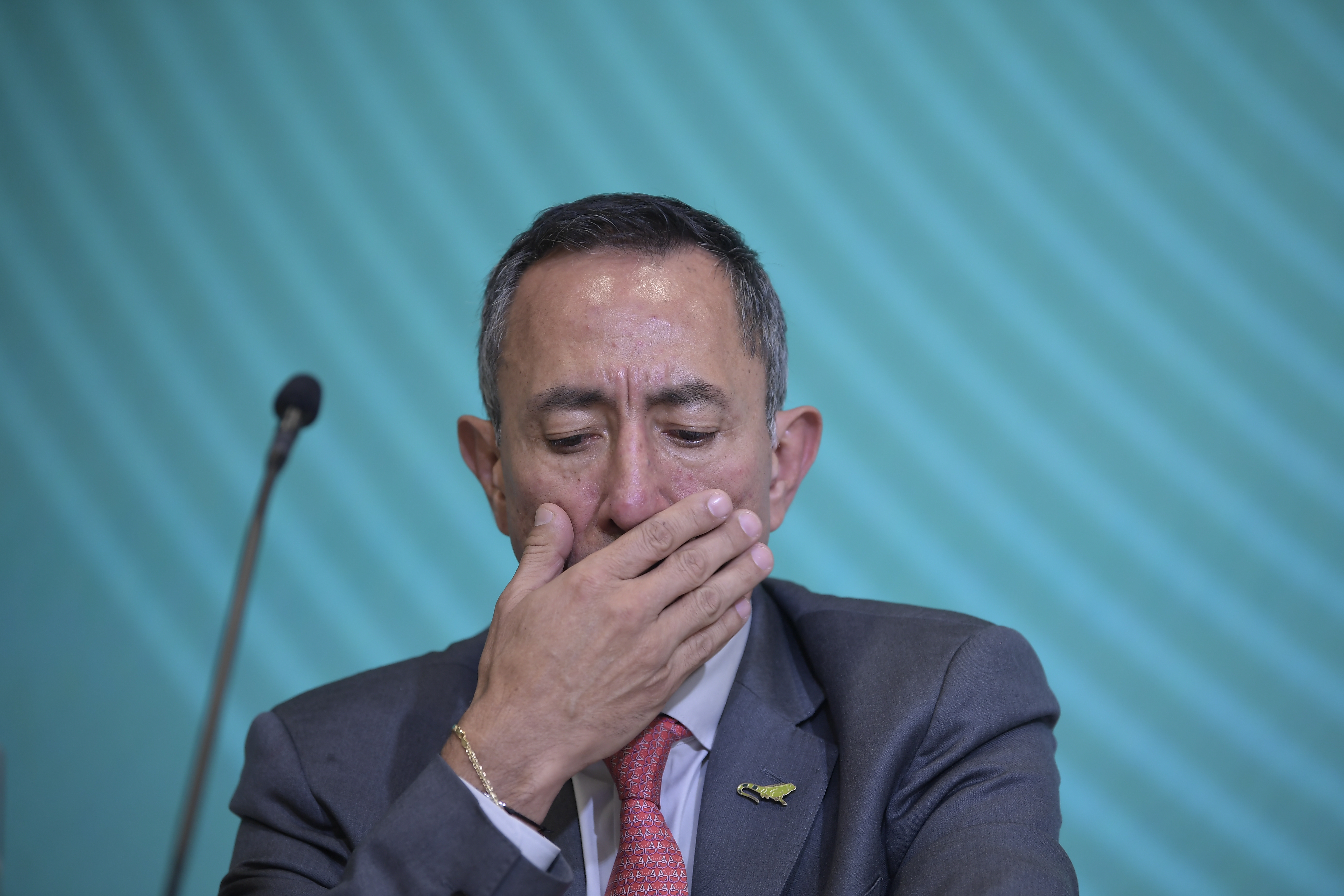Presidente de Ecopetrol, en rueda de prensa antes los medios sobre las investigaciones por corrupción en su contra.