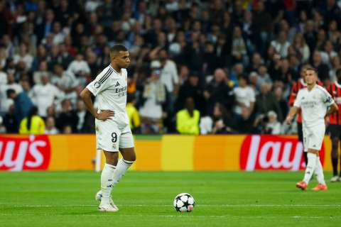 Real Madrid se fue chiflado y abucheado de su estadio tras perder 3-1 con AC Milan