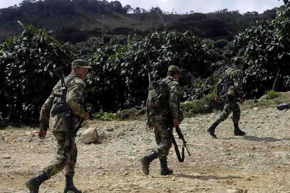 Disidencias asesinan a soldado profesional.