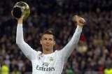 Cristiano ofreció el Balón de Oro al Bernabéu