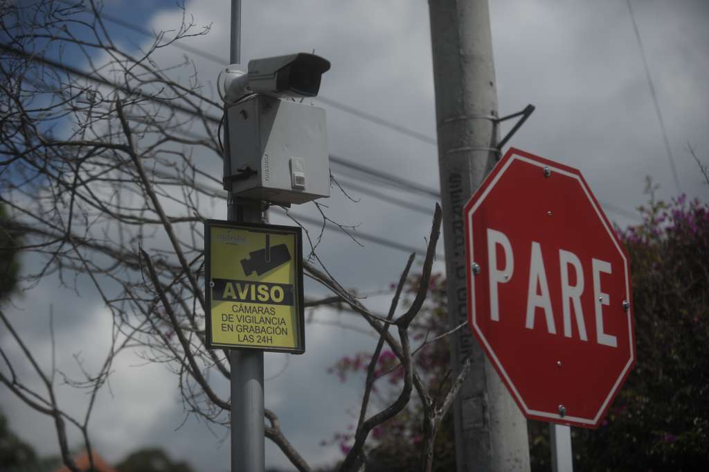 Seguridad privada en el barrio Santa Ana, en Bogotá.