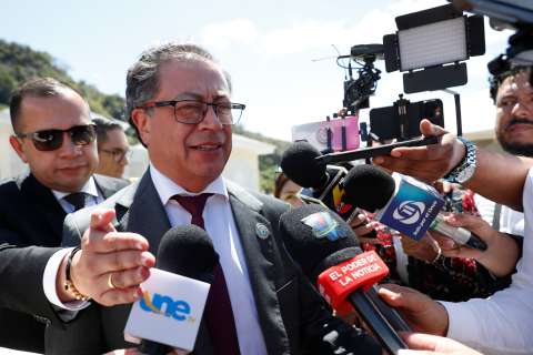 Fiscalía acusará a hombre que interrumpió alocuciones de Gustavo Petro