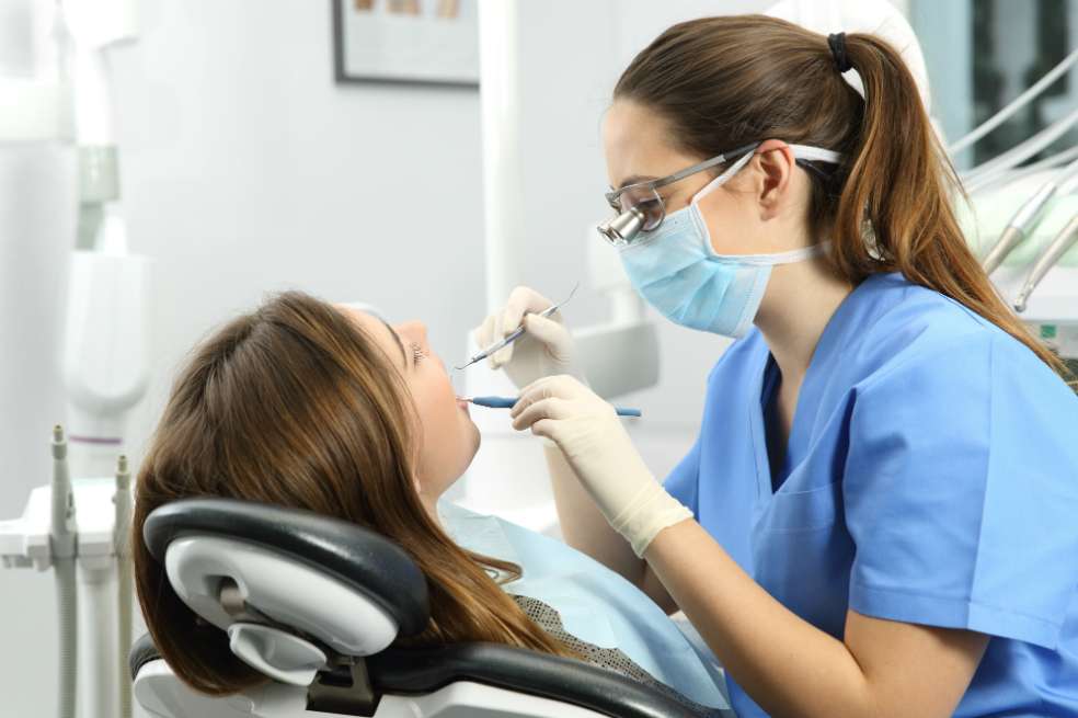 Muchos de los graves problemas de salud oral ocurren por suspender los controles odontológicos.  / Getty Images