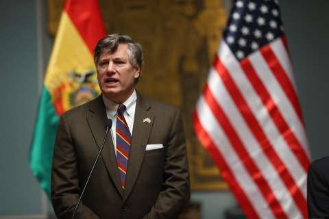 Petro se “autodescribe como un nuevo Bolívar y obviamente no lo es”: subsecretario Landau