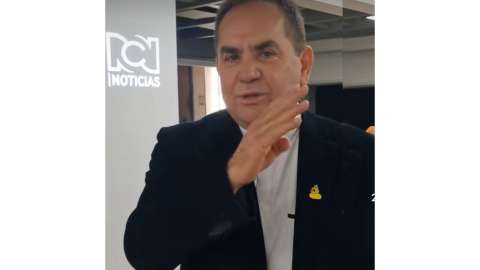 Padre que cantó ¿Por qué la envidia?, de Yeison Jiménez, en misa habló: “Yo soy como soy”