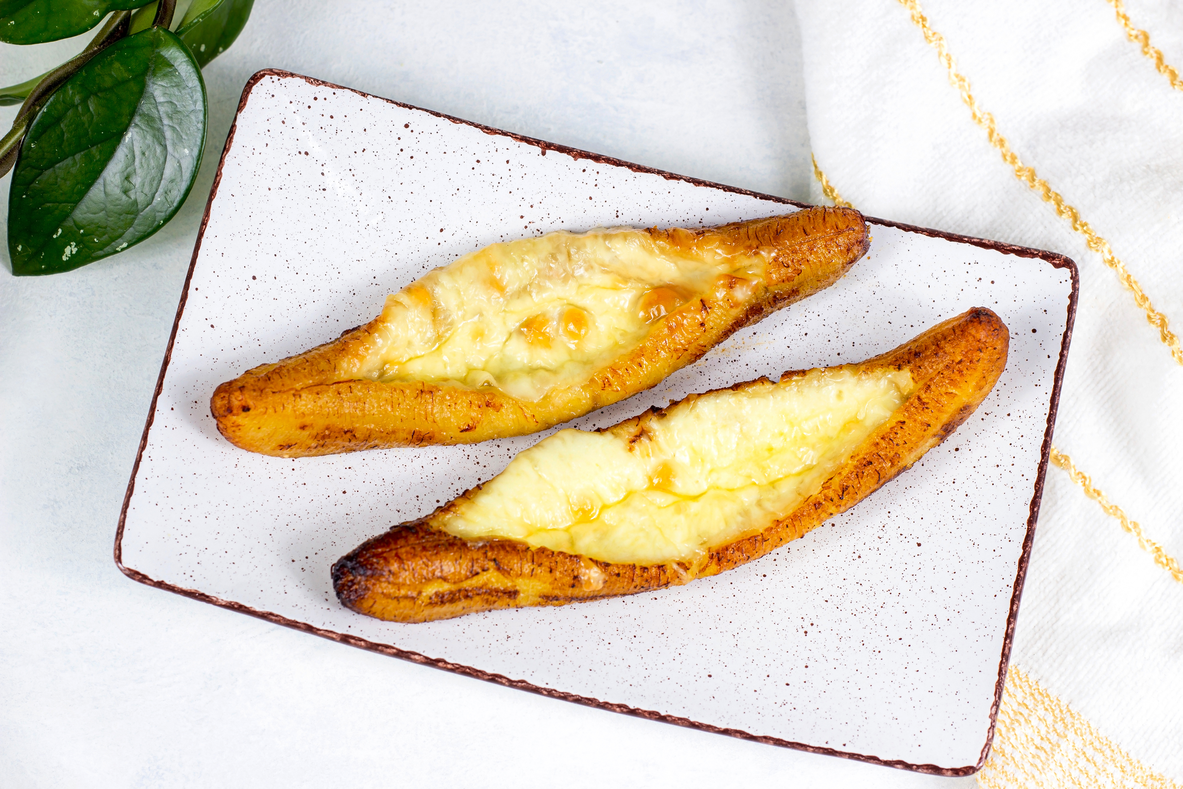 Plátano con queso