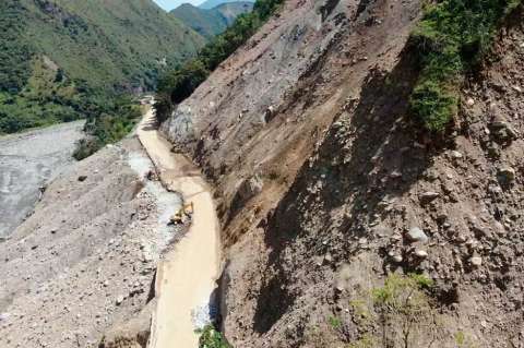 Así luce el derrumbe en la vía al Llano tras la remoción de escombros