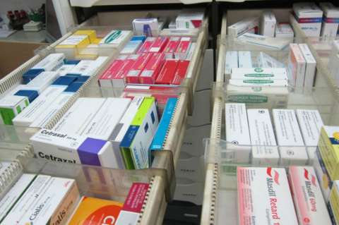 Ministros de Salud de Unasur negociarán precio de ocho medicamentos de alto costo