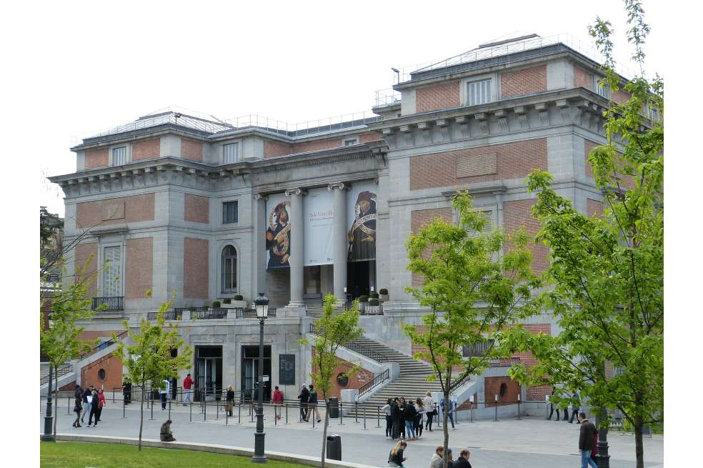 El Museo del Prado lanzó "La Guía del Prado", una aplicación con la que se puede acceder a información de más de 400 obras de arte albergadas en la institución museográfica. Esta nueva herramienta tecnológica está dirigida a los aficionados al arte que quieran dedicar más tiempo al estudio de alguna de sus obras preferidas o para quienes quieran preparar su visita al museo.