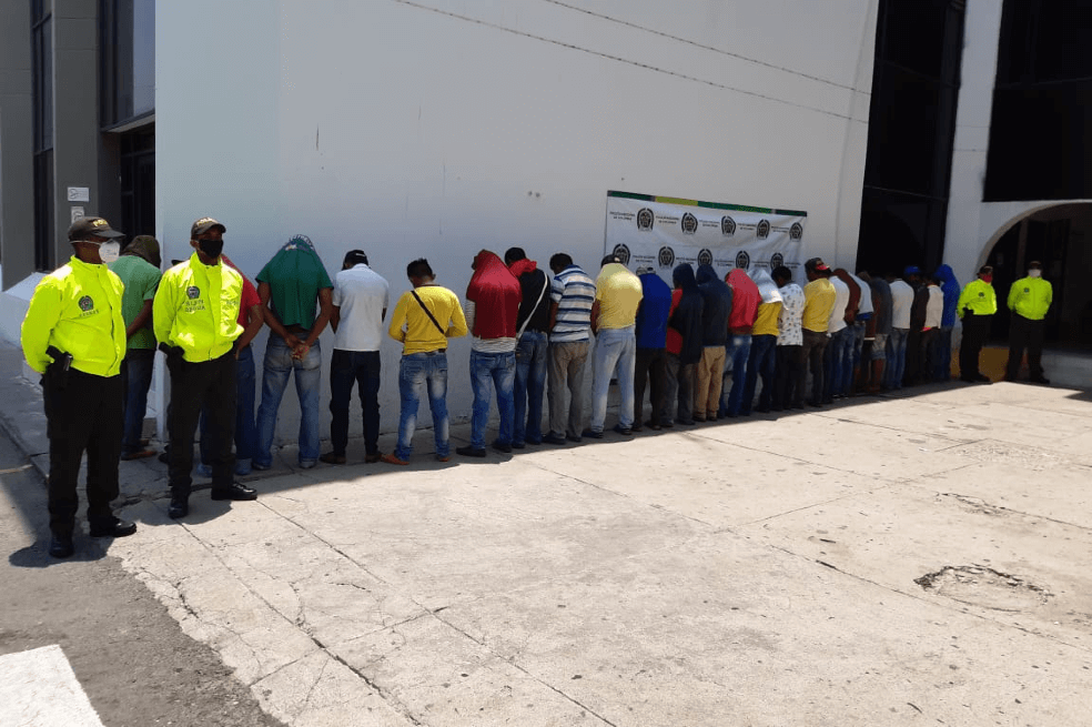 Los capturados fueron presentados ante la Fiscalía y serán judicializados por el delito de obstrucción a vías públicas que afecten el orden público.
/ Cortesía
