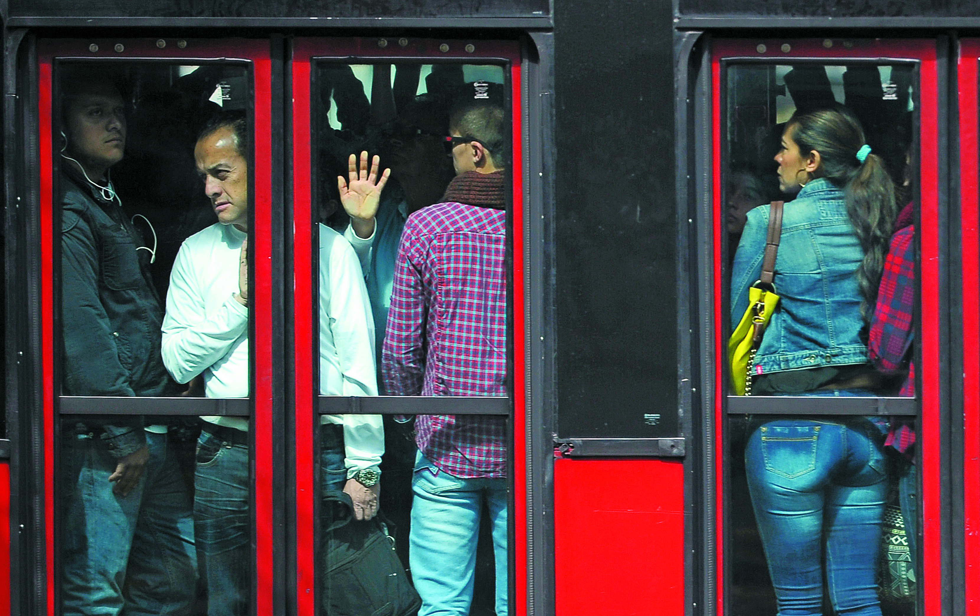 La empresa de transporte expuso que se activaron los protocolos correspondientes y se acompañó psicológicamente a las víctimas. 