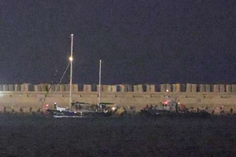 Velero interceptado rumbo a Gaza fue llevado a Israel; activistas serán deportados