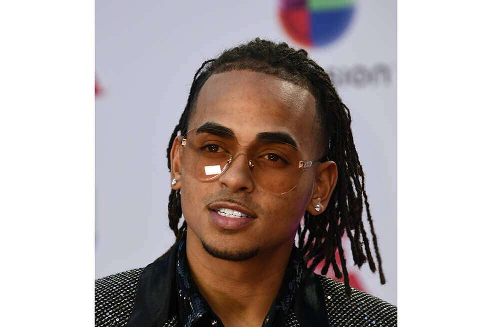 La semana pasada, Ozuna se presentó en el programa Jimmy Kimmel Live! y cantó "Nibiru", el tema que da nombre al disco. / Archivo AFP