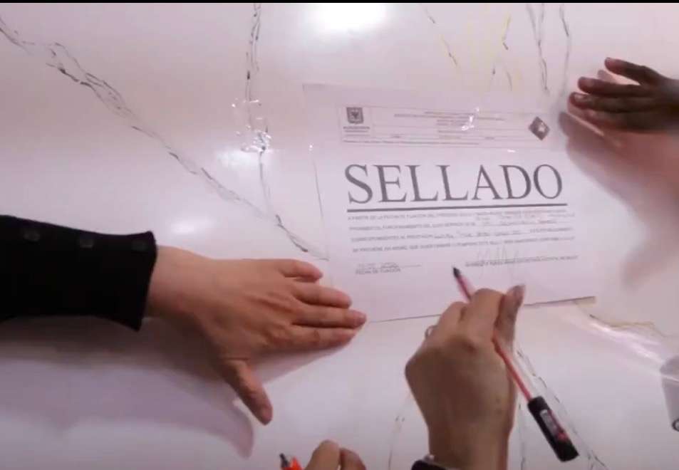 La Secretaría de Salud aseguró que el establecimiento operaba de manera clandestina y ofrecía procedimientos invasivos sin habilitación médica.