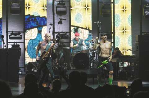 Red Hot Chili Peppers: la maldición de la heroína