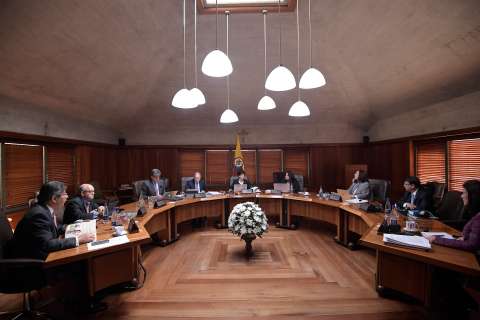 Corte Constitucional ordena suspender temporalmente elección de contralor general