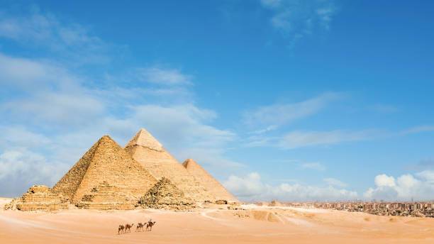 Polémica en Egipto por el proyecto de renovación de una pirámide en Guiza