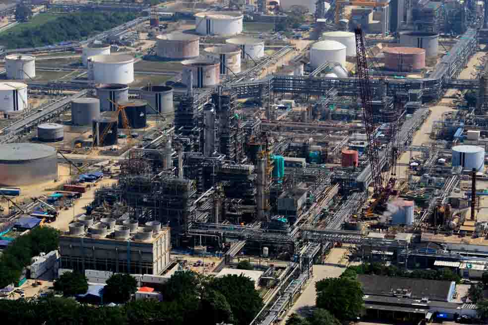 La refinería de Cartagena podrá procesar 165 mil barriles diarios de petróleo.
