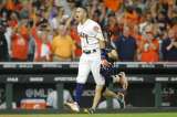 Los Astros vencieron a los Yanquis para irse arriba 2-1 en la final de la Liga Americana