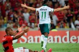 Con Franco Arizala, León venció a Flamengo y avanzó en la Libertadores