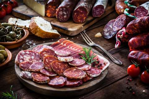 ¿Cuál es la diferencia entre pepperoni, salami y chorizo y cuál escoger?