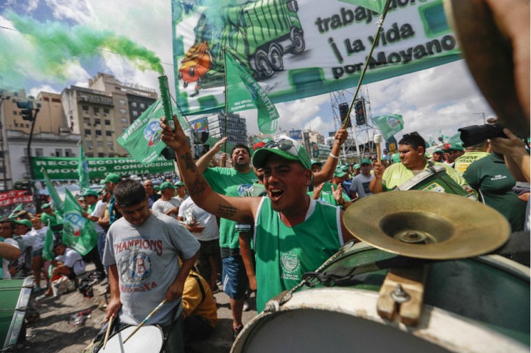 No van al estadio, protestan contra Macri