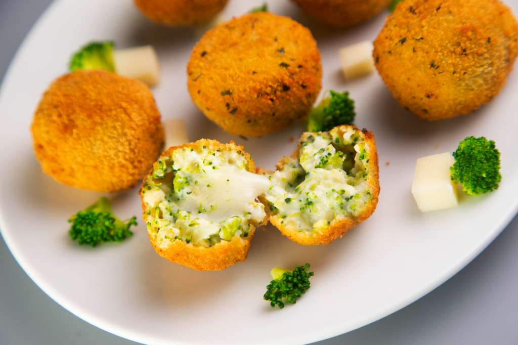 Croquetas de brócoli, pollo y queso