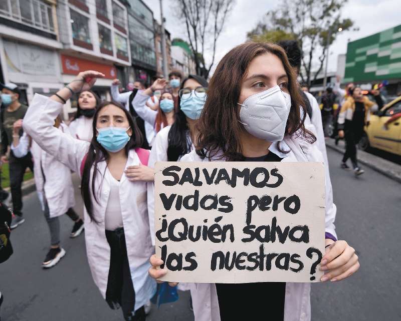La comunidad científica insta al gobierno colombiano a que implemente canales de diálogo con la población y sus representantes.