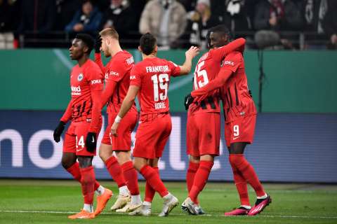 Video: Santos Borré anotó gol con el Frankfurt en la Copa de Alemania