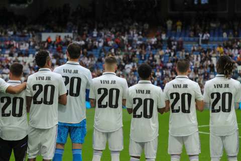 Vinícius Júnior: así fue el homenaje al brasileño en el Santiago Bernabéu