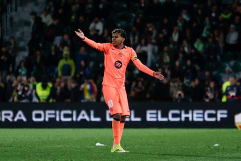 Barcelona derrotó 3-1 a Elche y mete presión a Real Madrid en la cima de LaLiga